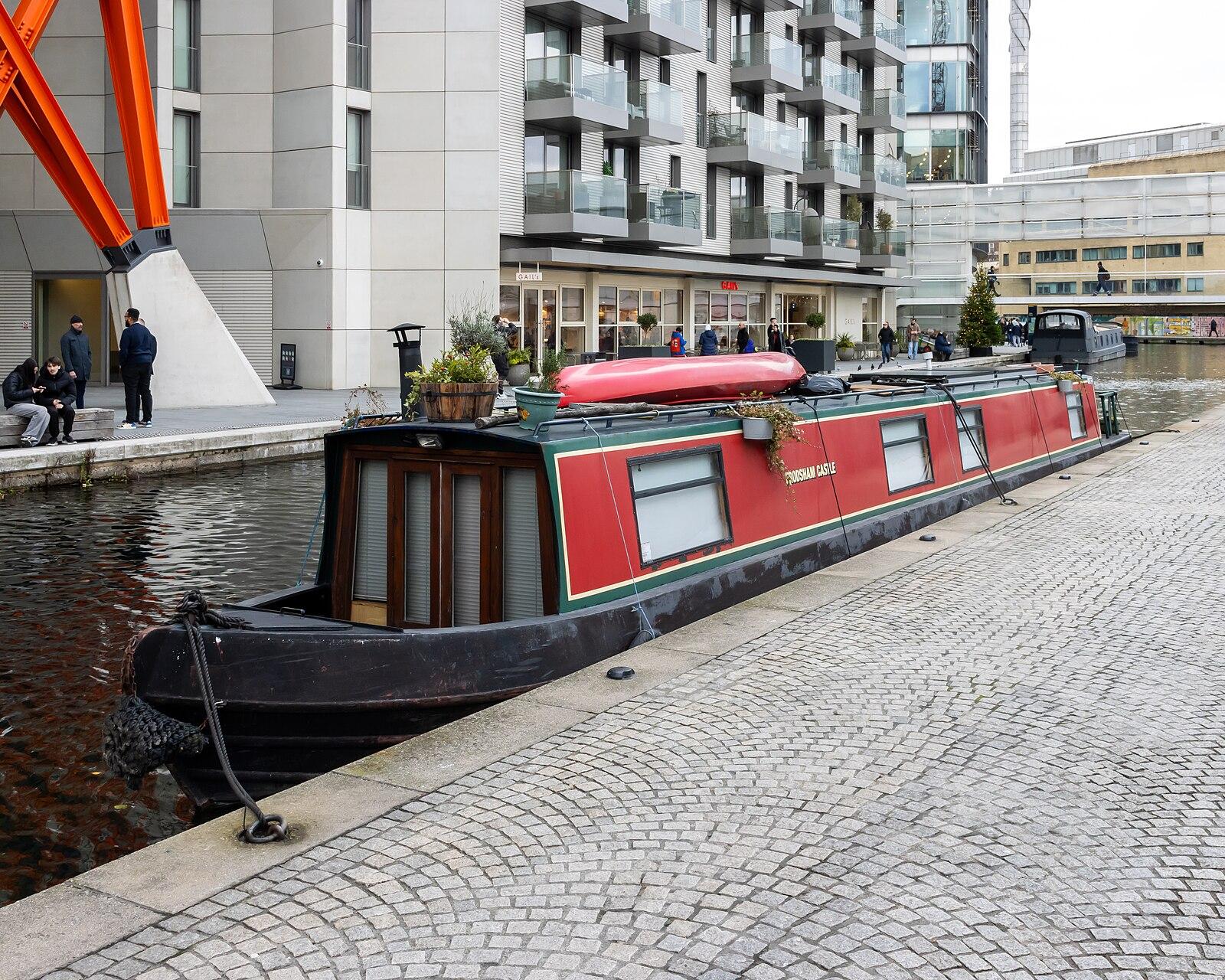 At London 2025 831 Narrowboat Frodsham Castle